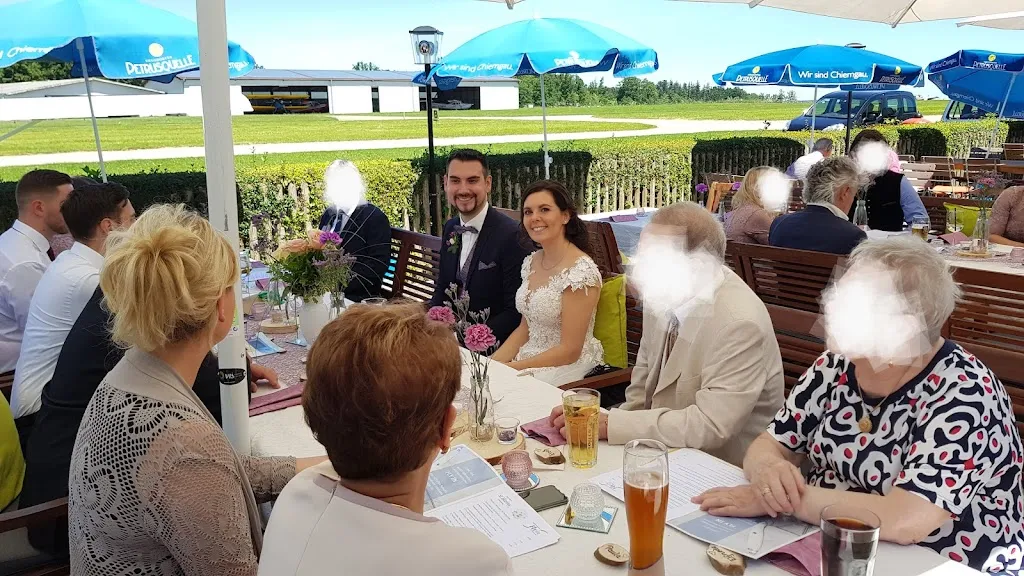 Martin Rail_Restaurant Fly In am Flugplatz Jesenwang_Jesenwang_review