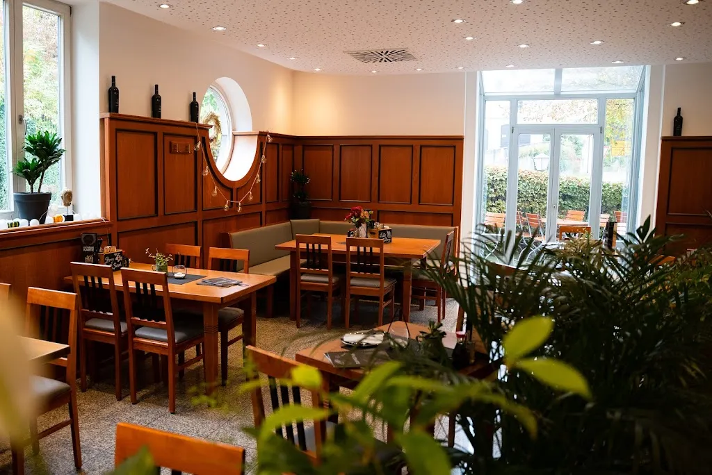 HQ - Grill | Wok | Sushi x BÉO BURGER restaurant in Isen