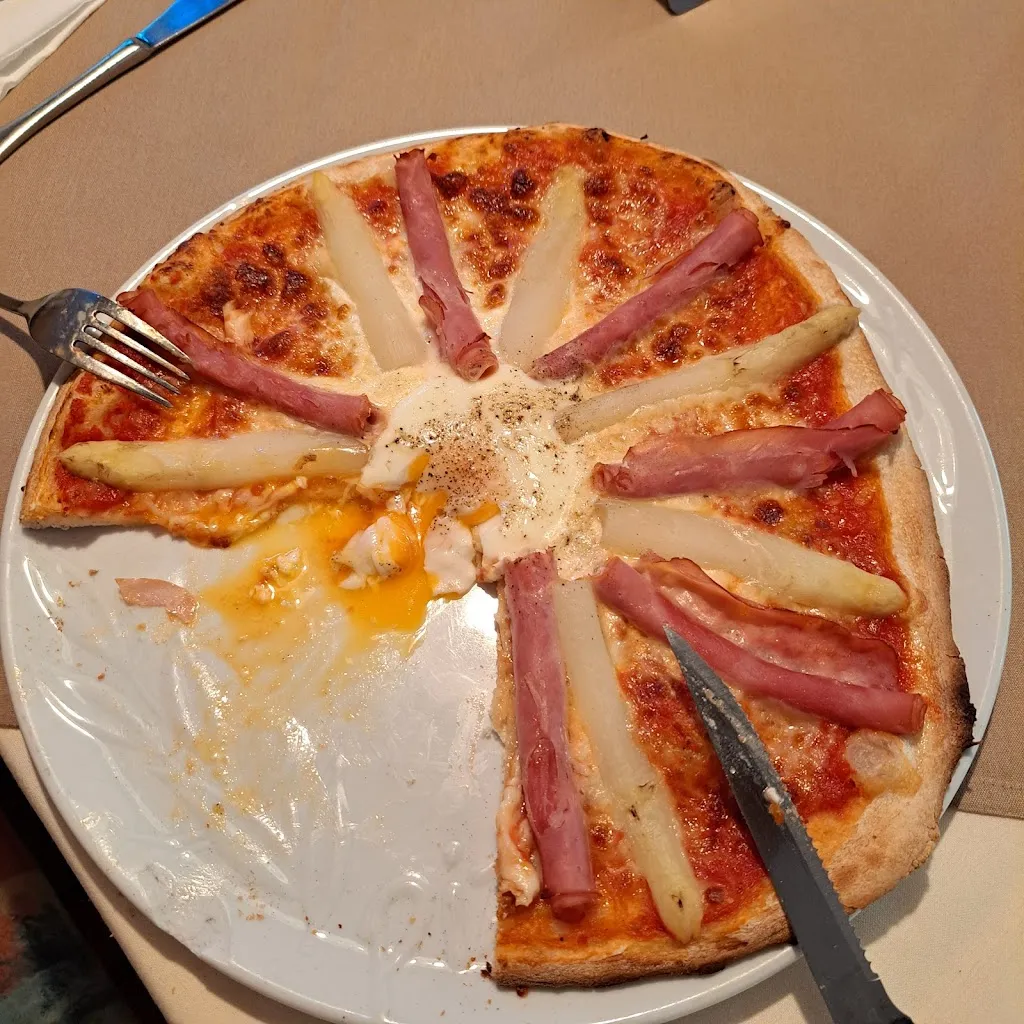 Le Castagne Restaurant Pizzeria_Julbach_slider_image_3