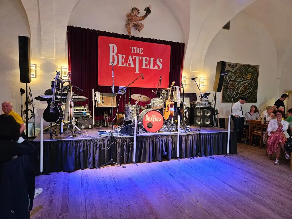 Kerstin Lißmann_Gasthaus Thaddäus_Kaisheim_review