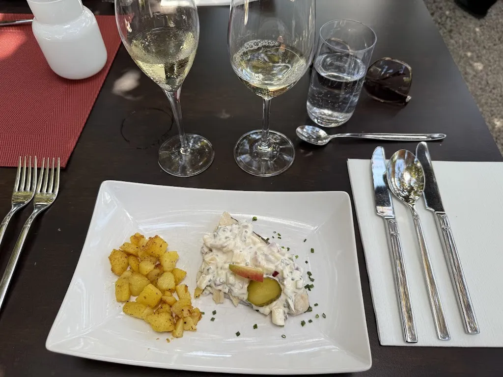 Katharina G_Bacchus Weinlokal_Kaisheim_review