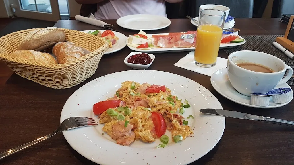 Cafe Huttner_Ammersee_slider_image_2