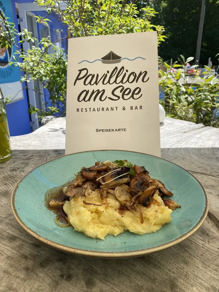 Elizabeth Minkova_Pavillion am See_Ammersee_review