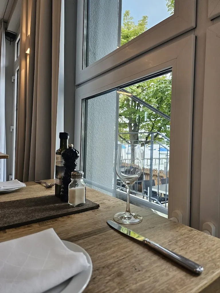 Nina Brendel_STEG 32 - Restaurant & Lounge_Ammersee_review