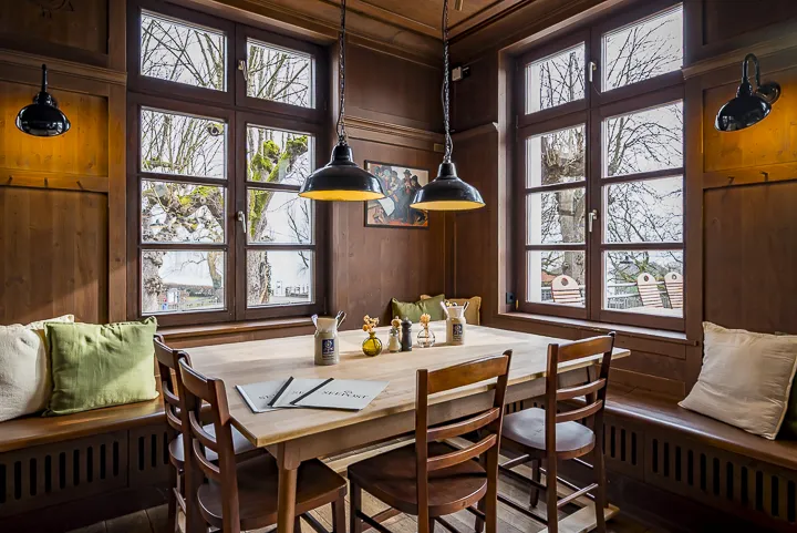 Gasthaus Seepost restaurant in Ammersee