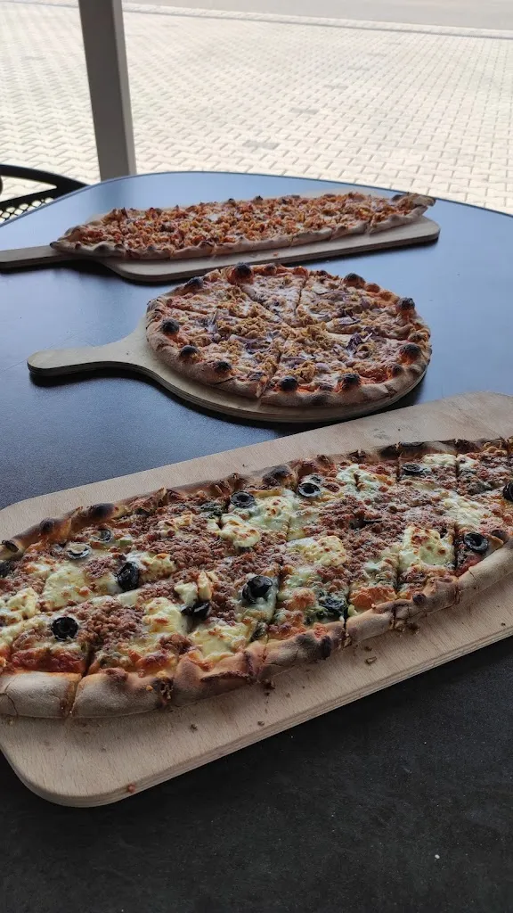 Ceris Döner & Pizzawelt_Auggen_slider_image_2