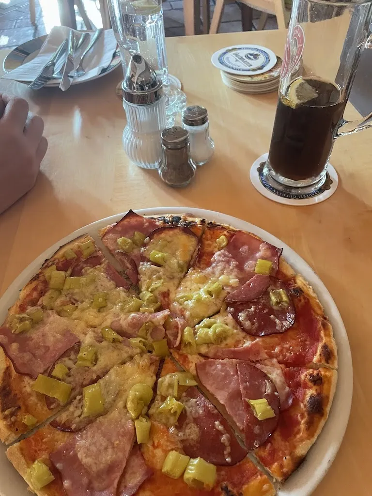 Leon Wagner_Café Morizz_Buchloe_review