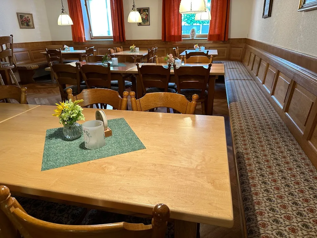 Grüner Baum (Wirtshaus Groß GmbH) restaurant in Kasendorf