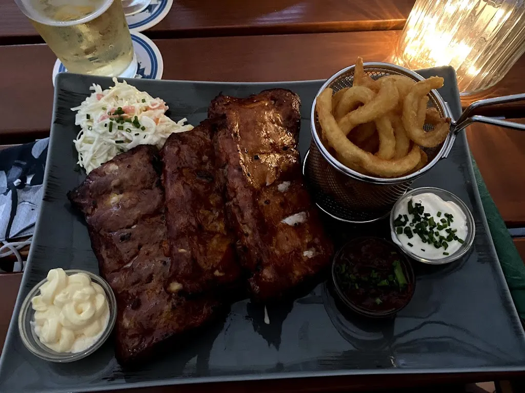 Jayde Müller_Klosterwirtschaft_Karlshuld_review