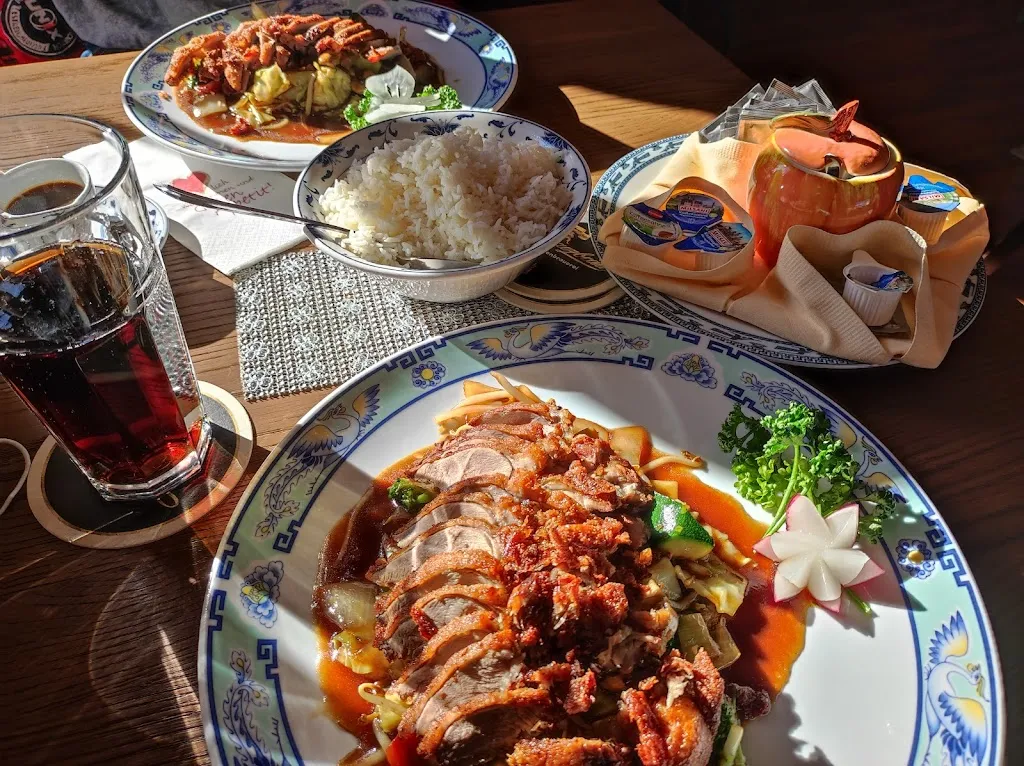 Restaurant New Palace_Jettingen-Scheppach_slider_image_2