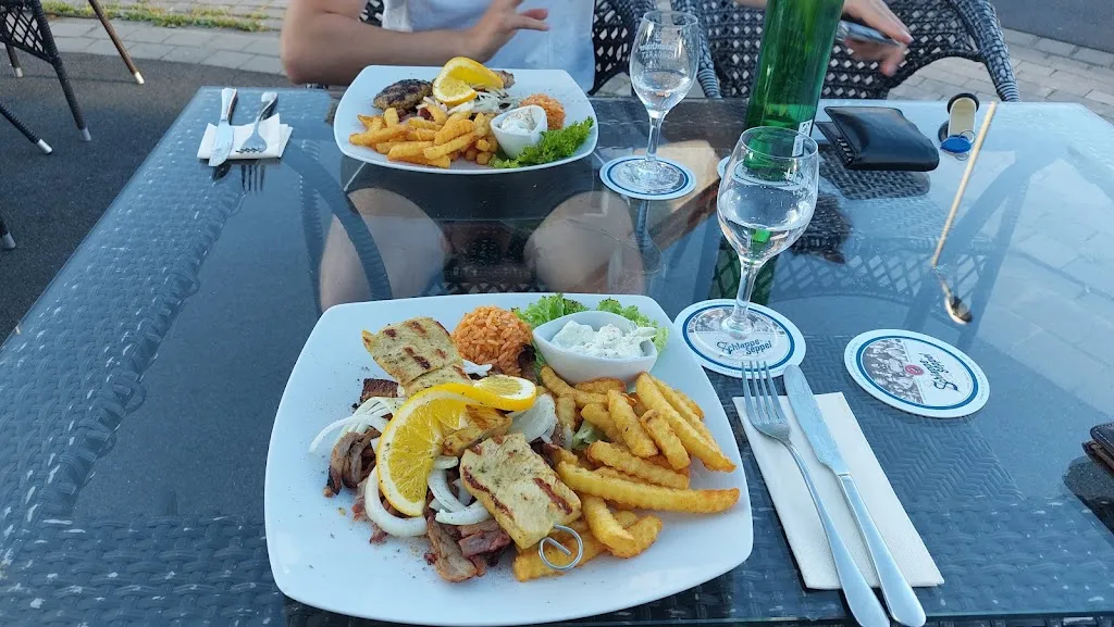 Menu_Restaurant Helena_Main_image_6