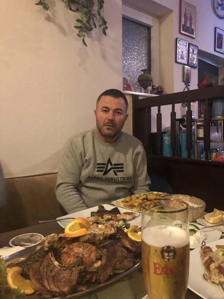 Agron bregasi_Restaurant Helena_Main_review