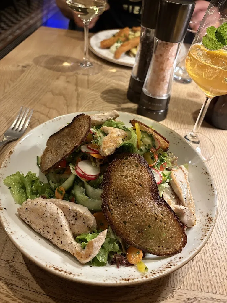 Emmas Weinbar_Main_slider_image_2