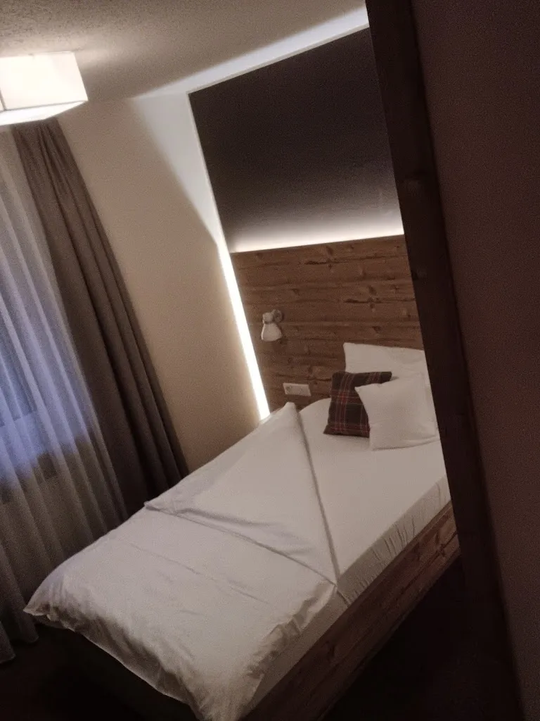 Dmitrii Kobylin_Hotel Rid oHG_Kaufering_Bewertung