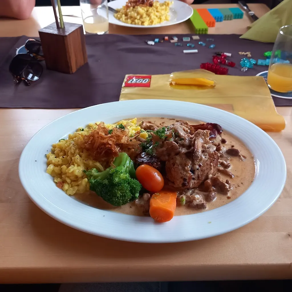 Zum Adler Hegelhofen restaurant in Weißenhorn