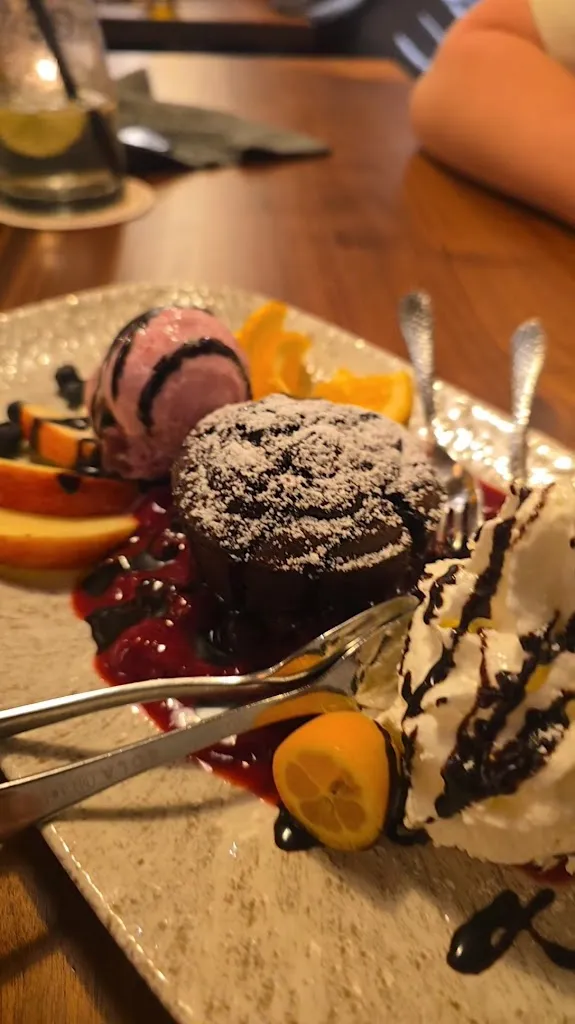 Fonse's Bräukeller_See_slider_image_2