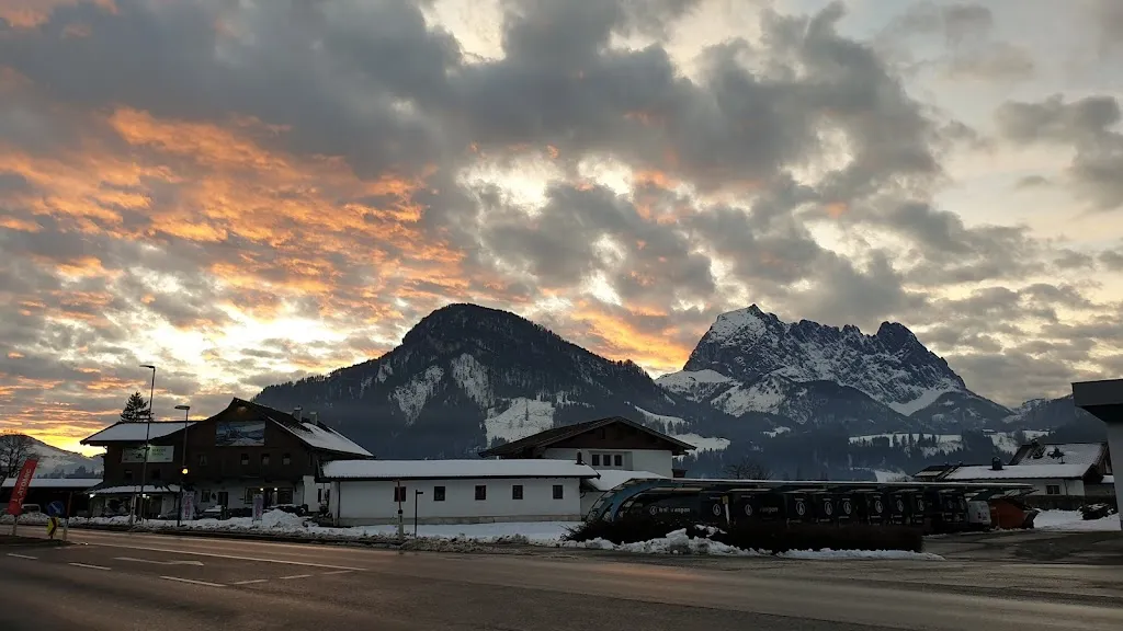 Russell O'Callaghan_Scotty`s Genuss Im'Biss_Austria_review