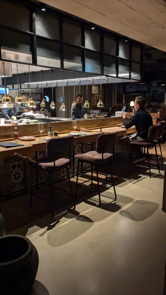 Yana Maksimochkina_East of Italy_Göttingen_review