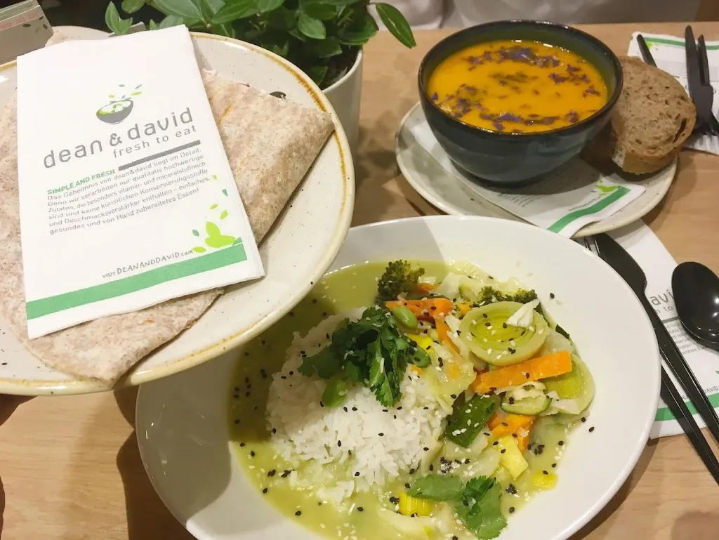 Elena Cheloyan_dean&david | Bowls, Salate, Curries & Snacks in der Innenstadt Göttingen_Göttingen_review