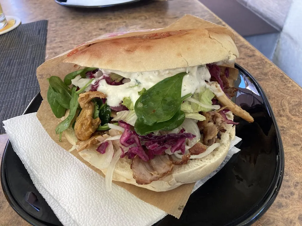 Vojtěch Lapuník_Dalga Grill King_Karlstadt_review