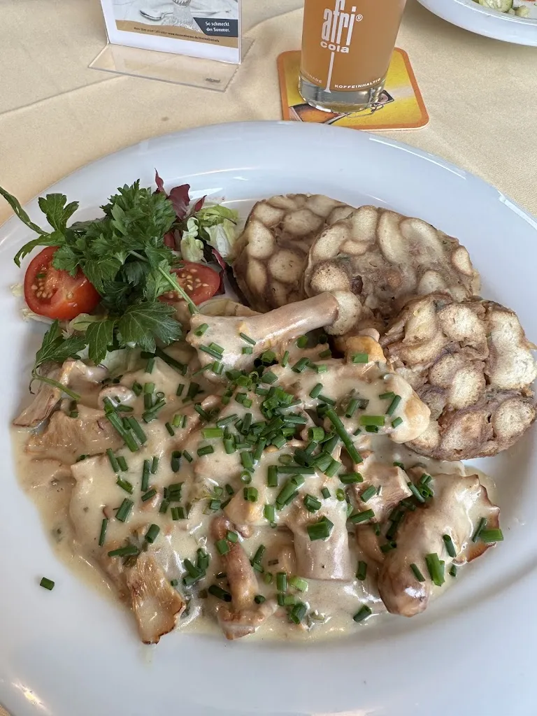 Cora Sutherland_Thermalbad Café_Ditzenbach_recensione