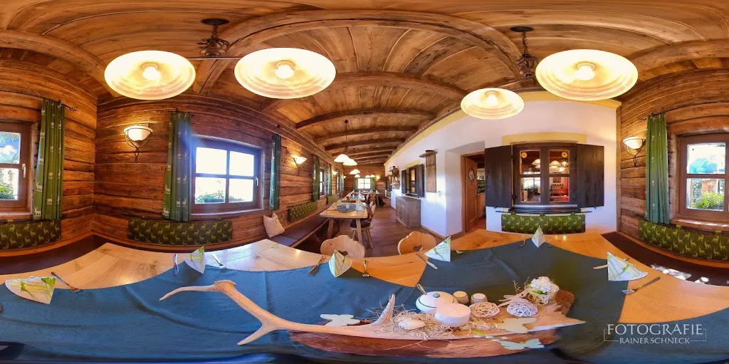 Landgasthof Meinzer restaurant in Donau