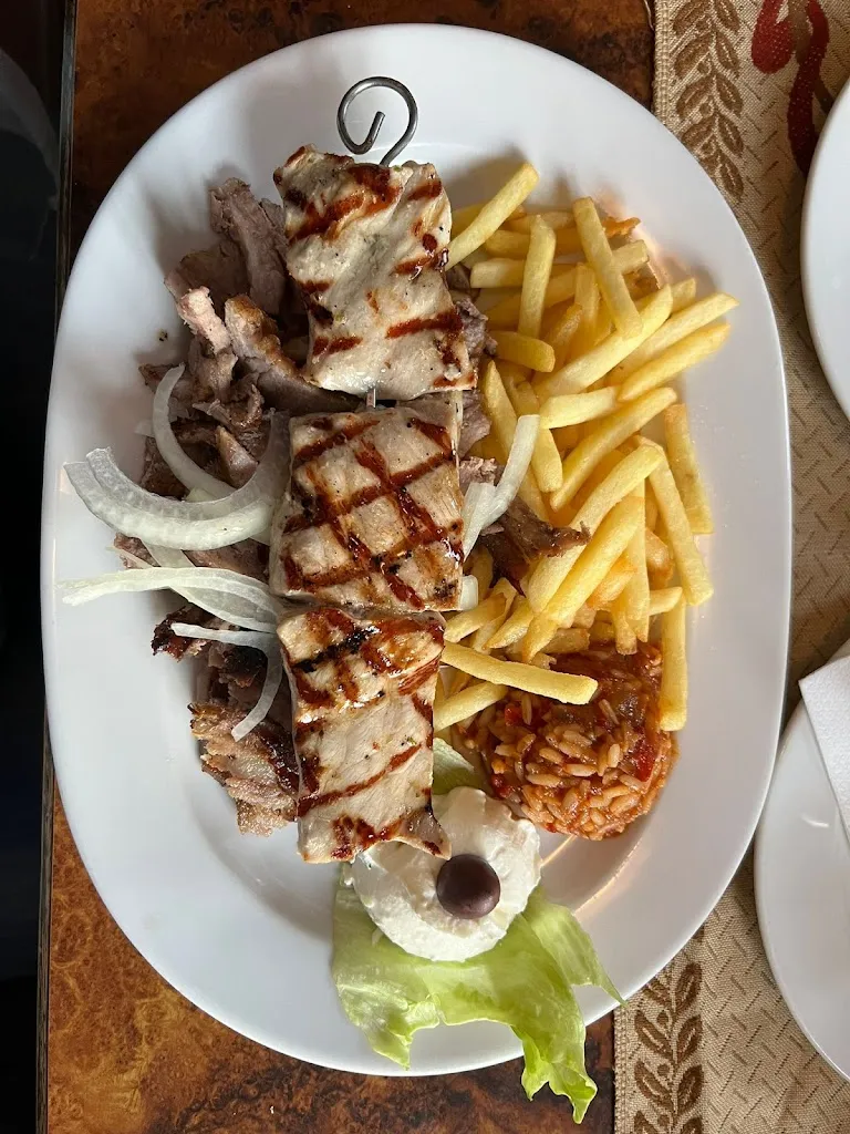 Klaus Holtrup_Griechisches Restaurant ATHOS_Kelheim_review