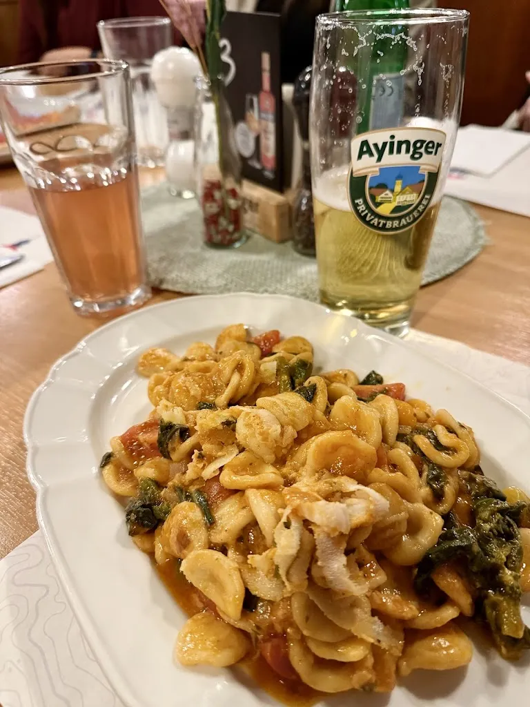 Nadezhda Vakhnitskaya_Lucano im Merowinger Hof_München_review