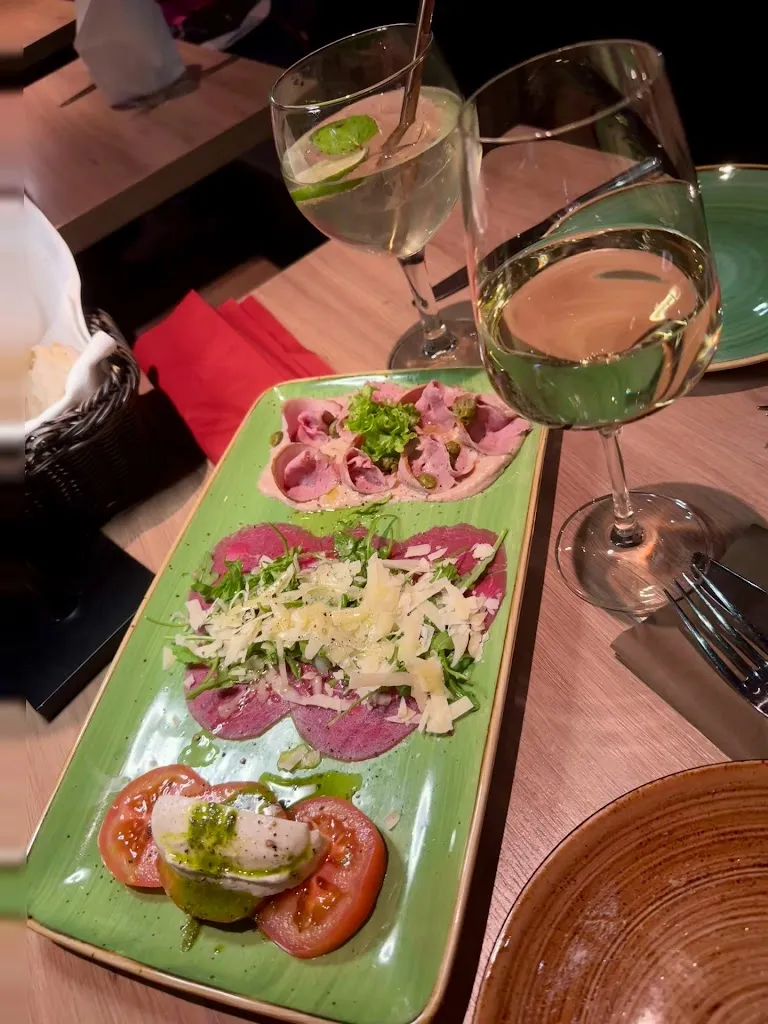 AMICI Heimstetten - Pizzeria Bar Cucina_München_slider_image_2