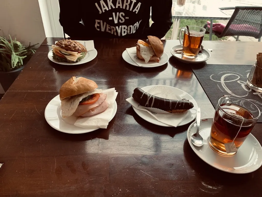 Naomi_Kreitmaier Bakery Pastry Cafe E. K._München_review