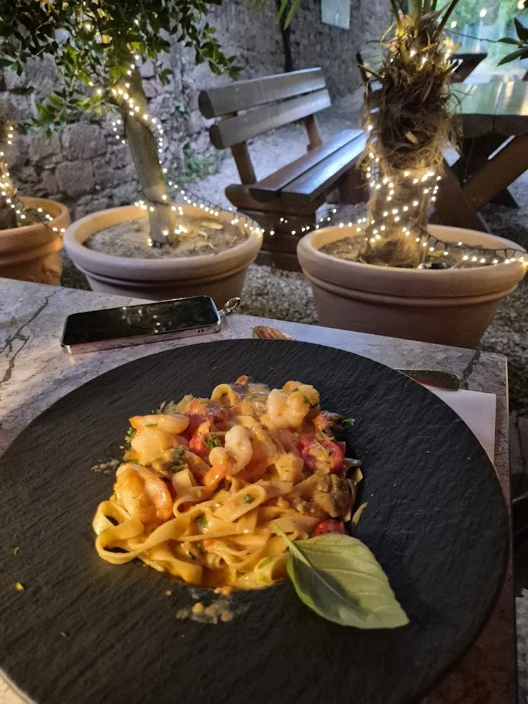 J Martinez_Marienhof Biergarten_Kleinostheim_review