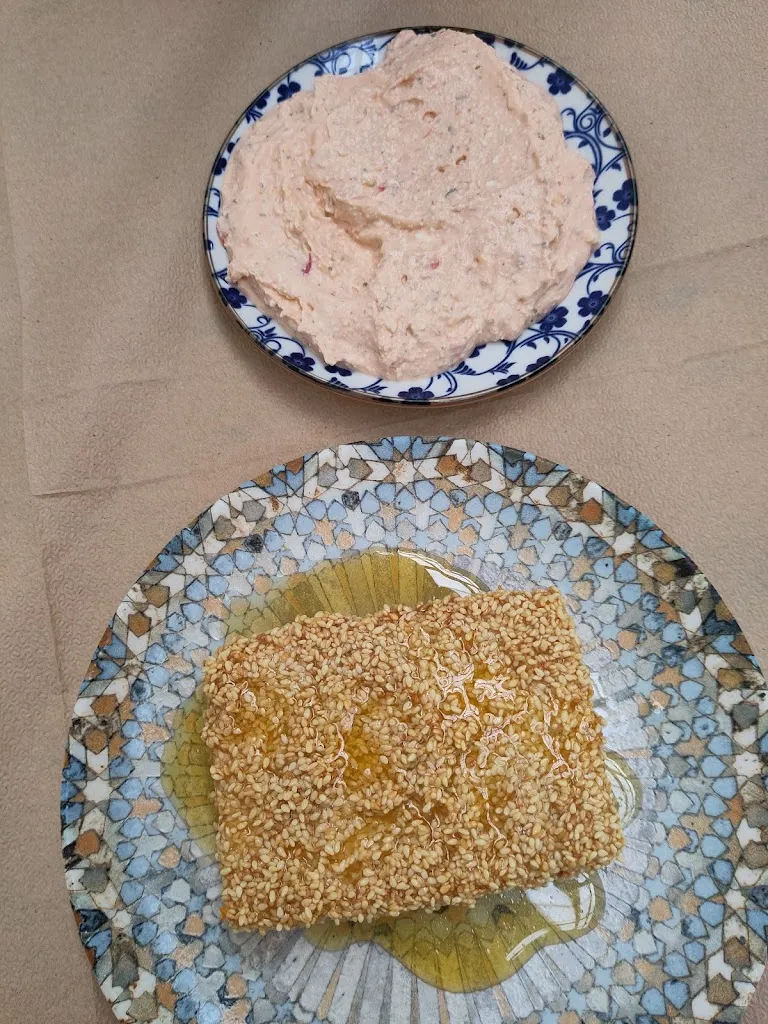 J L_Taverna To Beles_Backnang_avis