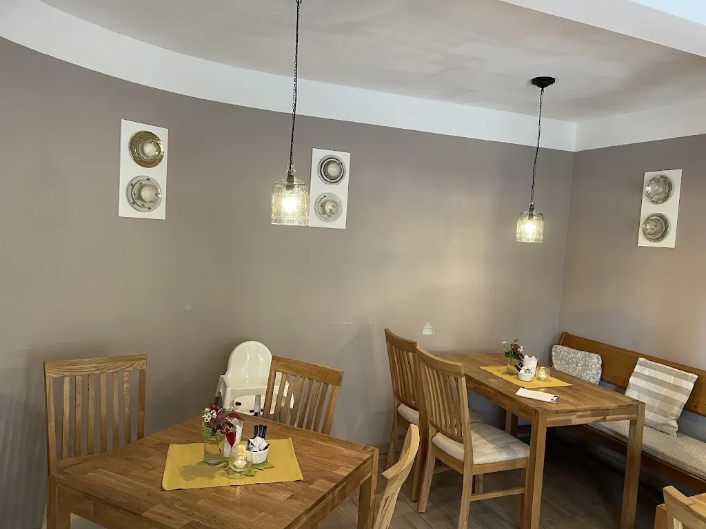 Gasthaus & Cafe Lamm restaurant in Kleinlangheim