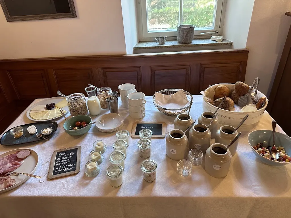 Teresa Lindemann_Gasthaus Zum Schwan_Castell_review