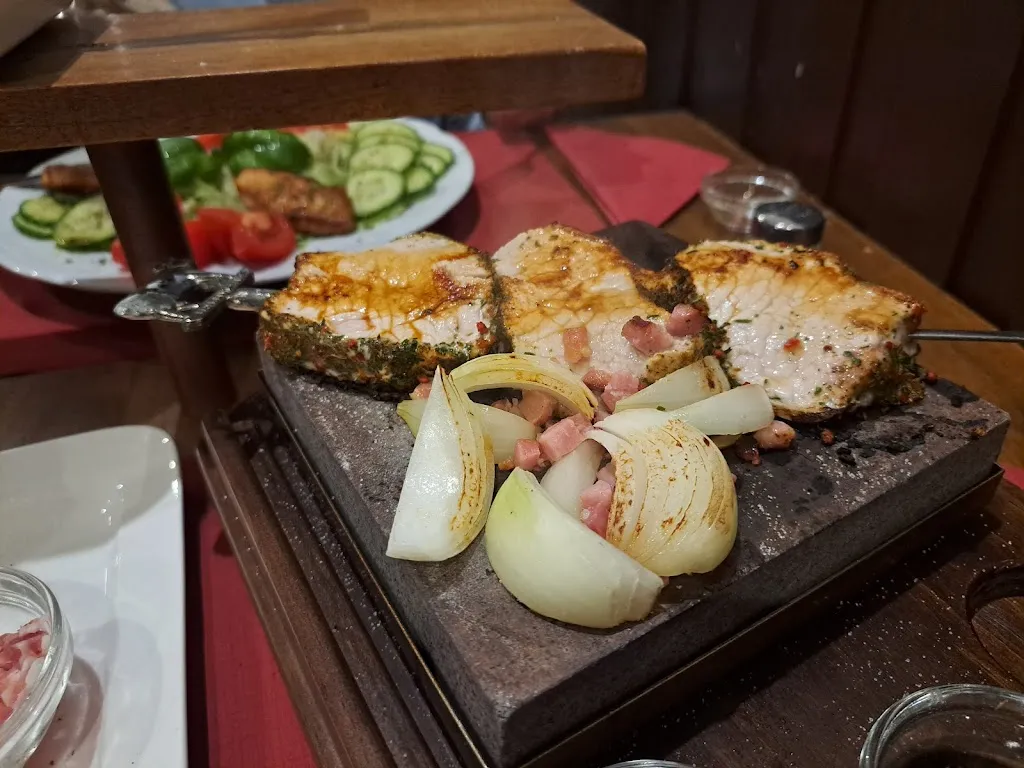 Zum heißen Stein restaurant in Frechen