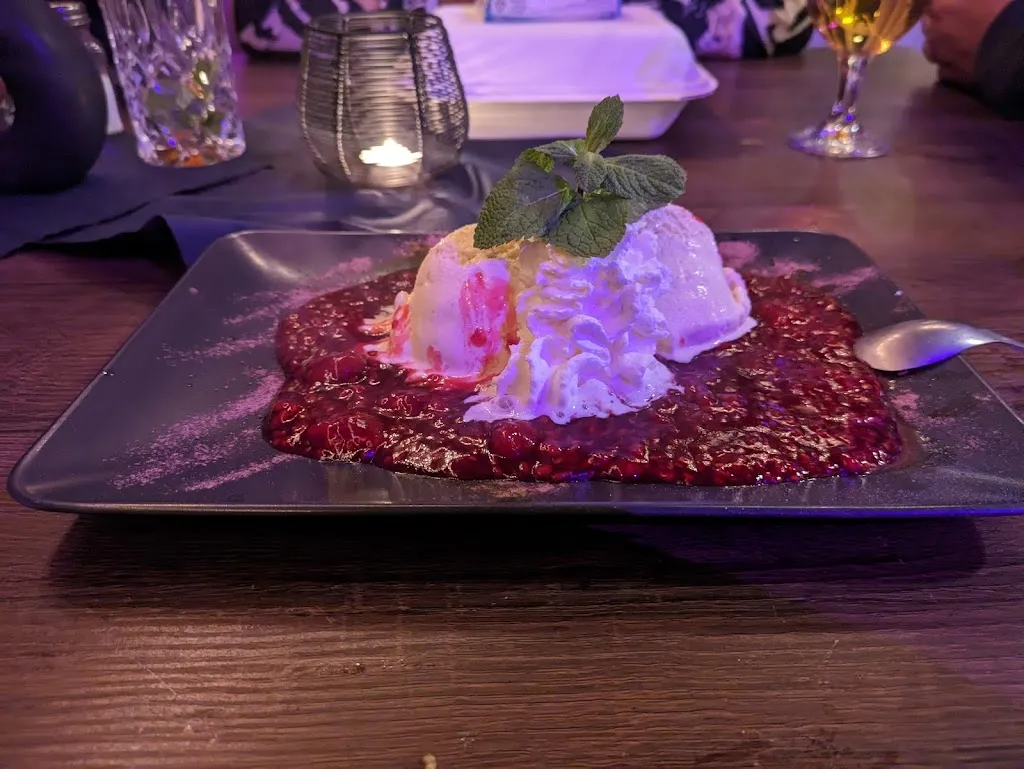 Cyd L_Hafen7_Kitzingen_review