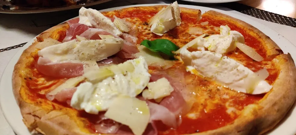 Menu_Pizzeria La Pergola_Kitzingen_immagine_8