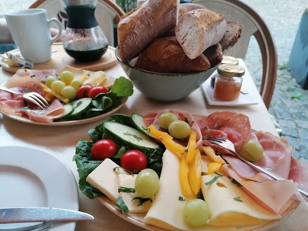 Zane Tomicic_Casa Konrad - Café and Bar_Kitzingen_review