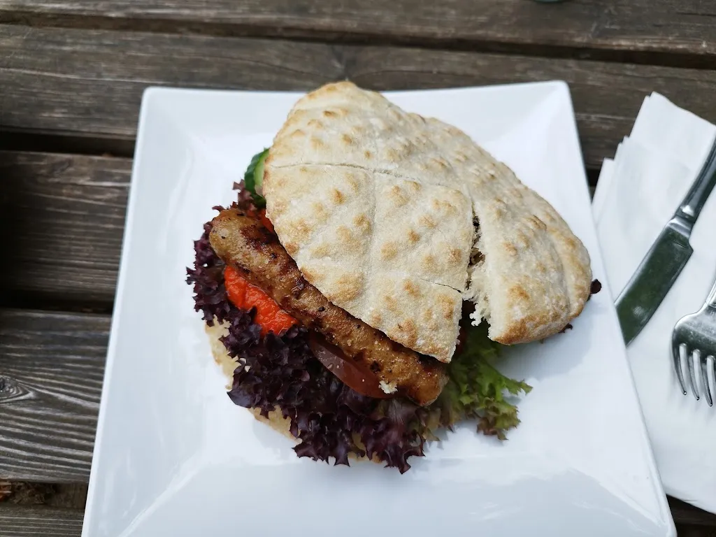 Dee Megane_Waldheim Backnang bei Vesna_Backnang_review