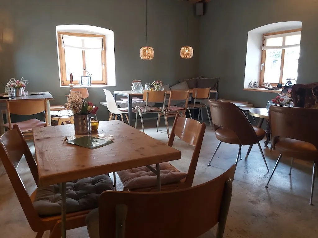 Marzieh Taherzadeh_Tiny Soul Café & Deli_See_review