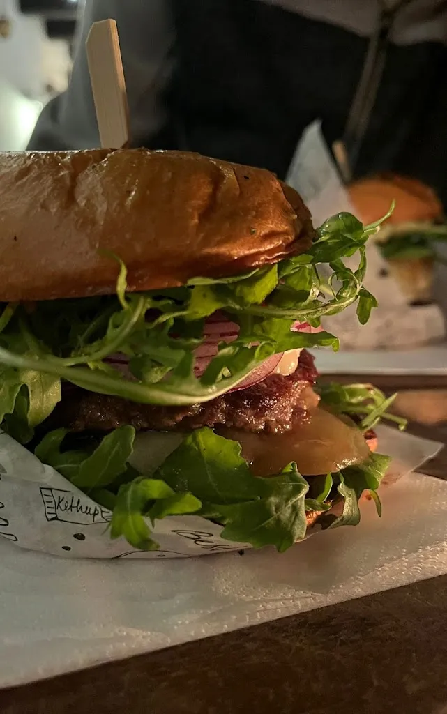 Dolev F._Berg Blick Restaurant_See_review