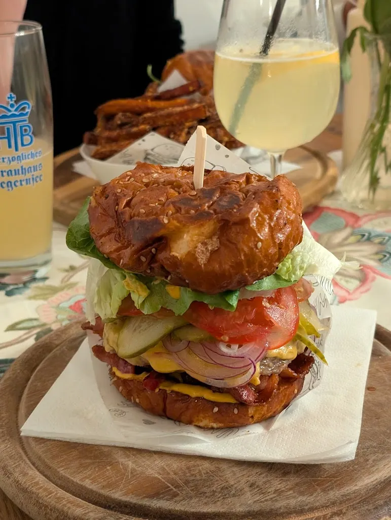 Johannes Start_Berg Blick Restaurant_See_review