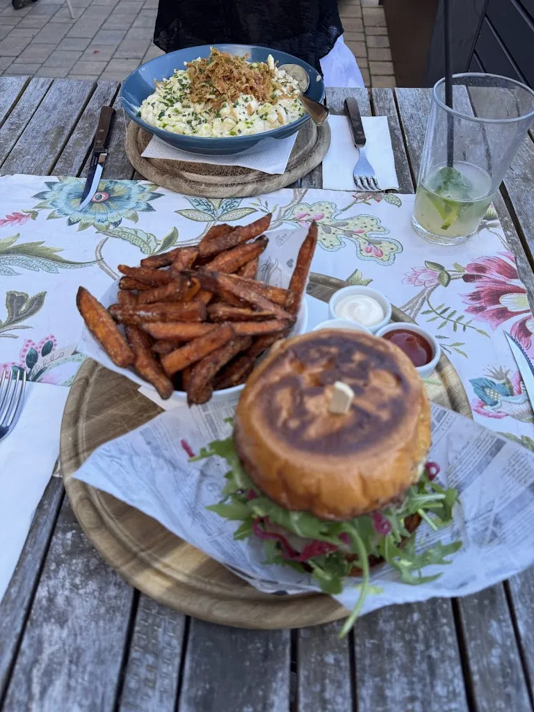 Berg Blick Restaurant_See_slider_image_2