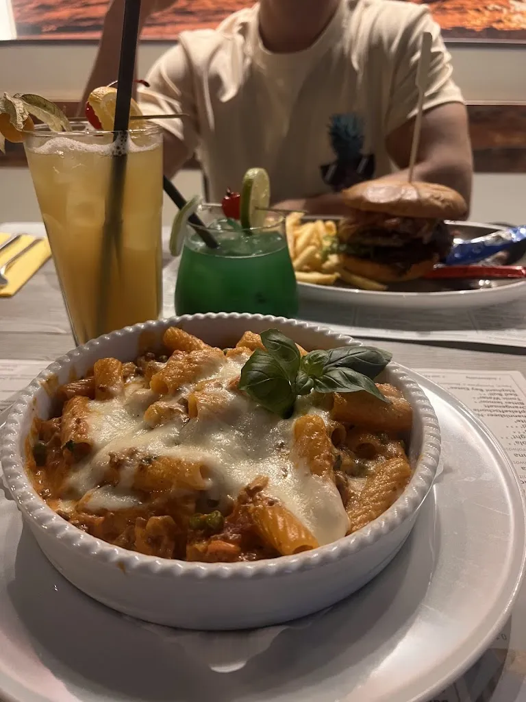 Elzbieta Jacevic_Bueno Food & Drinks_Backnang_review