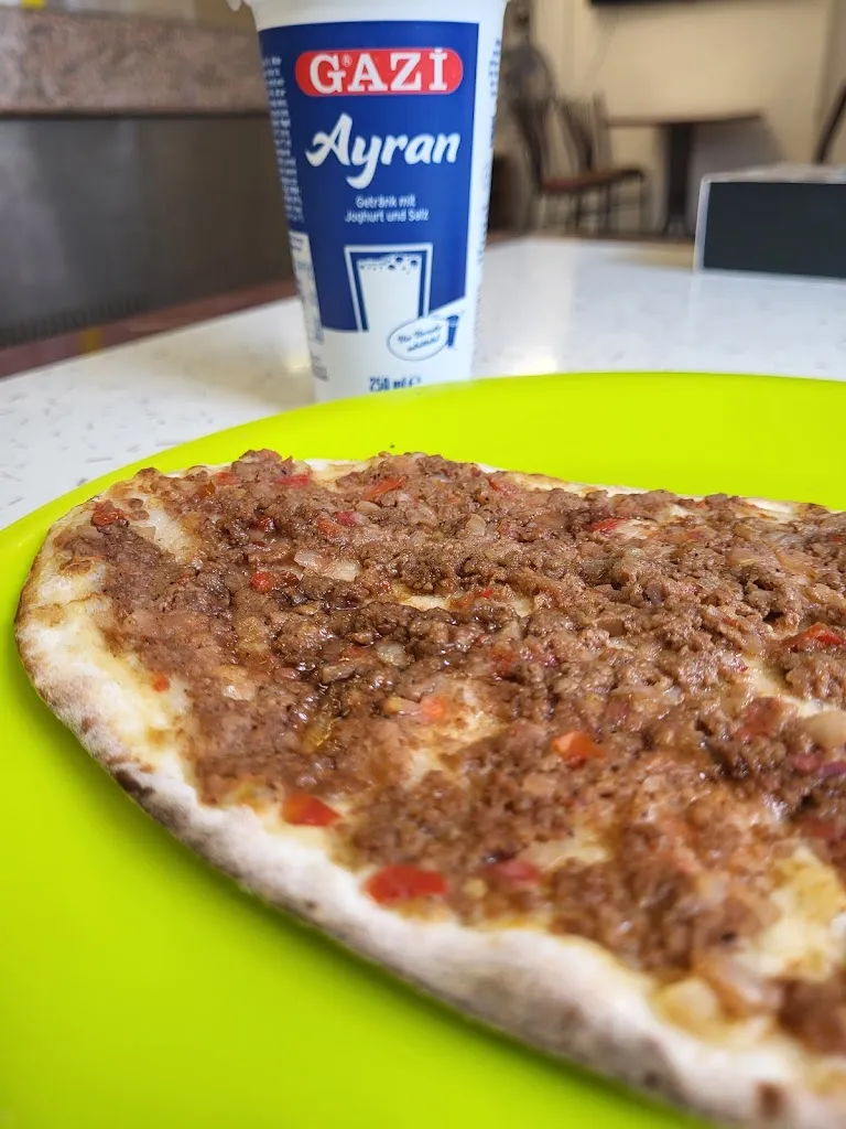 Menu_Grünfelder + SYRIANA_Teck_image_9