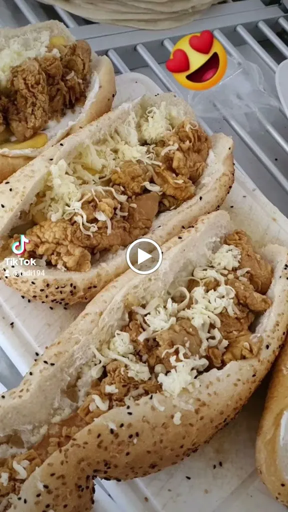 Grünfelder + SYRIANA_Teck_slider_image_2