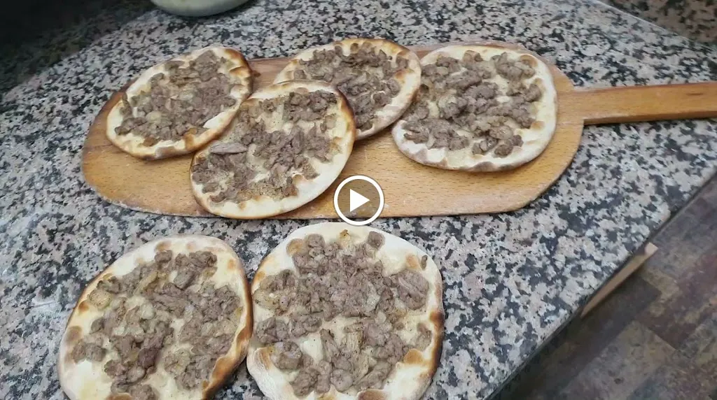 Grünfelder + SYRIANA_Teck_slider_image_3