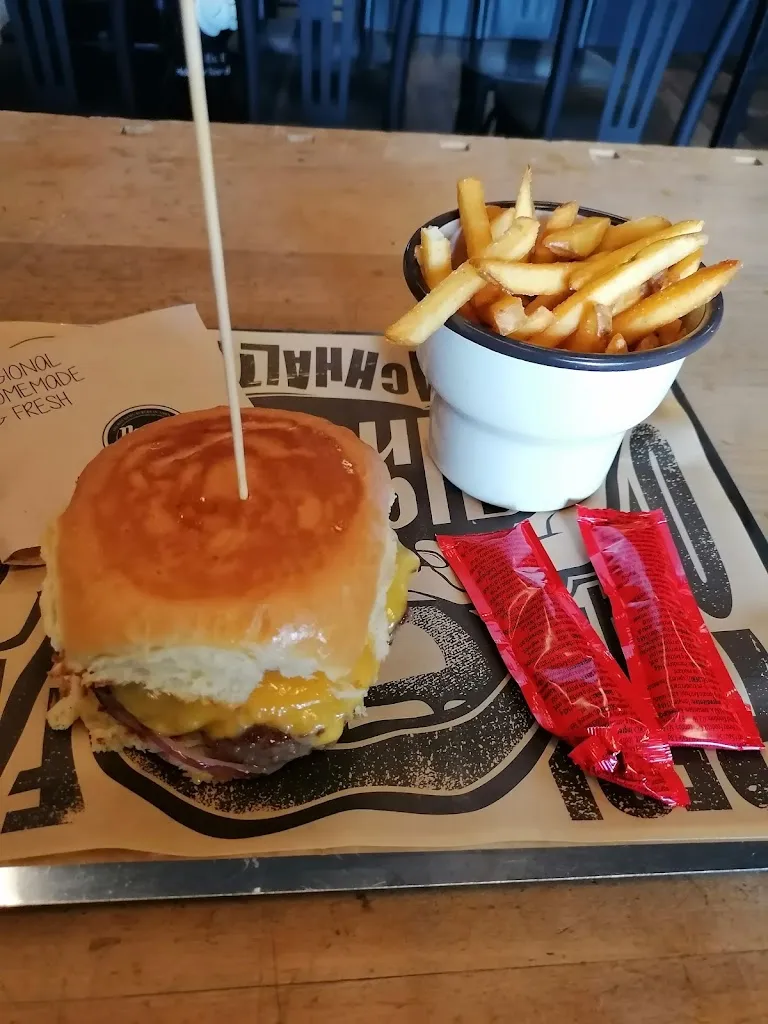 Crisan Alex_Damn Burger_Teck_review