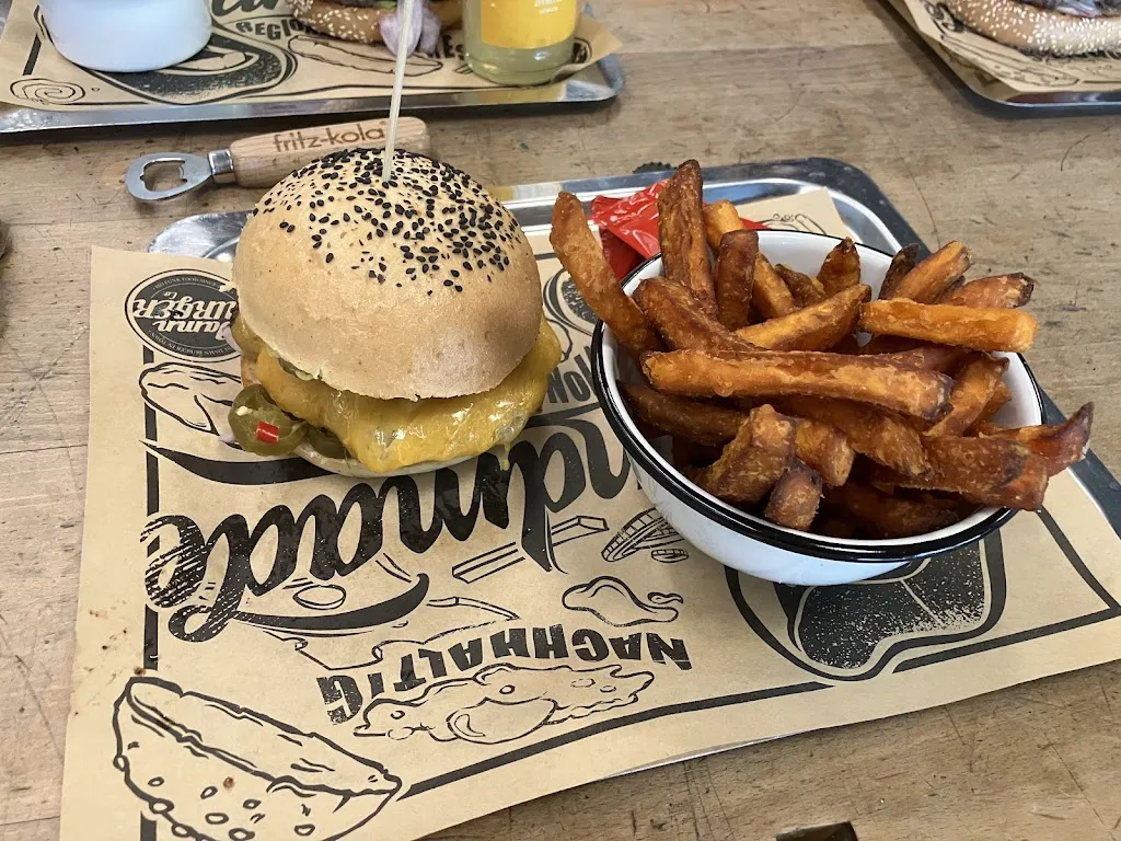 K cL_Damn Burger_Teck_review