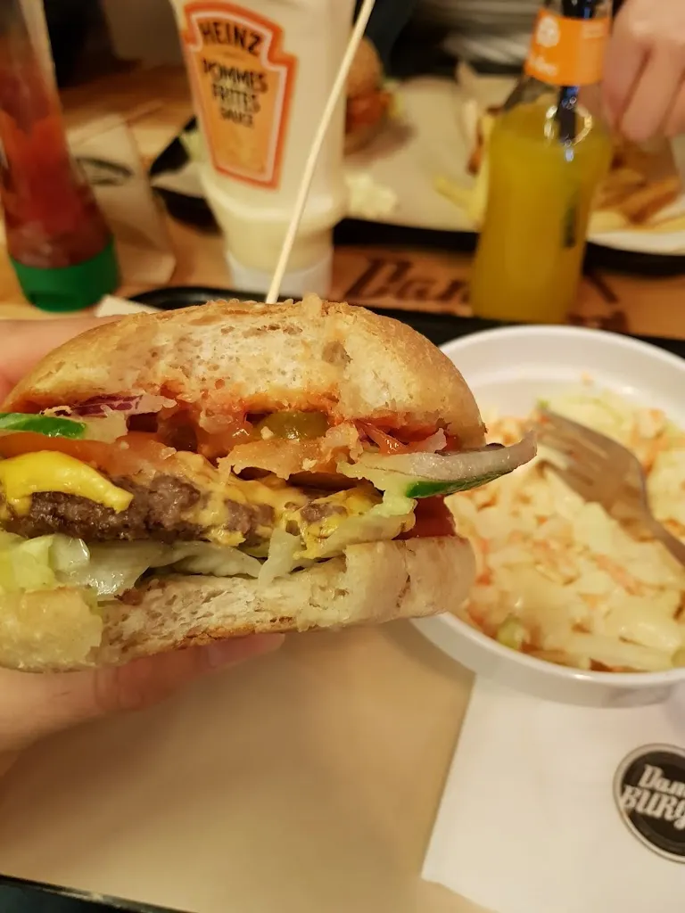 Florian Emmel_Damn Burger_Teck_review